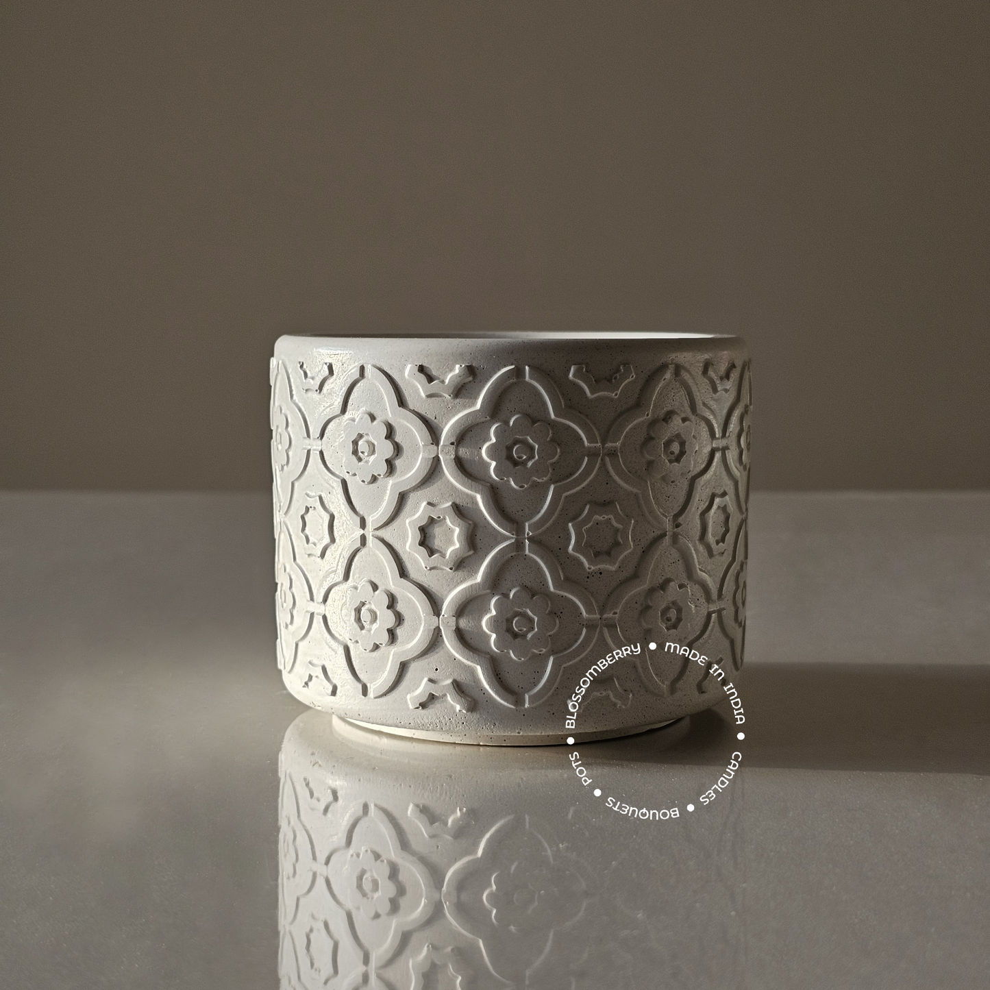 Moroccan Design Pot (White)