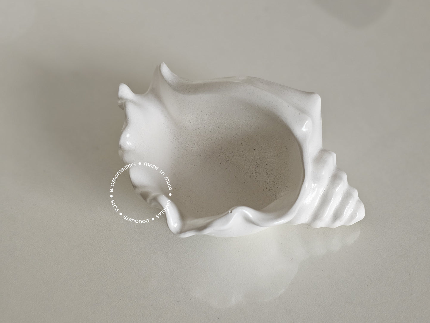 Shankh Pot (White)