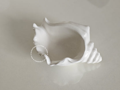 Shankh Pot (White)