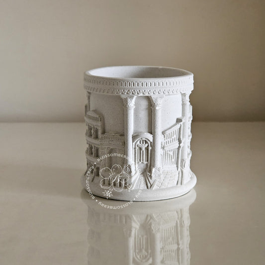 Colosseum Vista Planter Pot