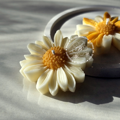 Daisy Flower Candle (Set of 2)