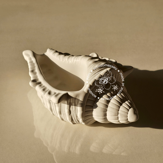 Detailed Shankh Pot (White)