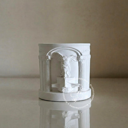Goddess of Victory Pot