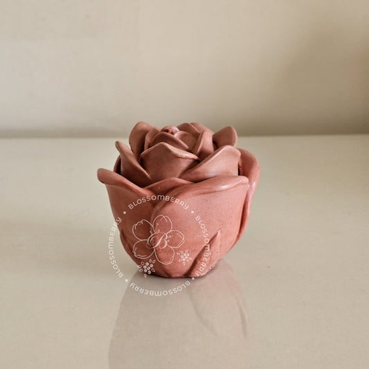 Red Rose Pot