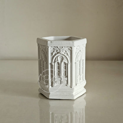 Penicillium Planter Pot