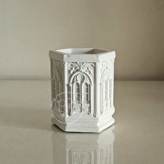 Penicillium Planter Pot