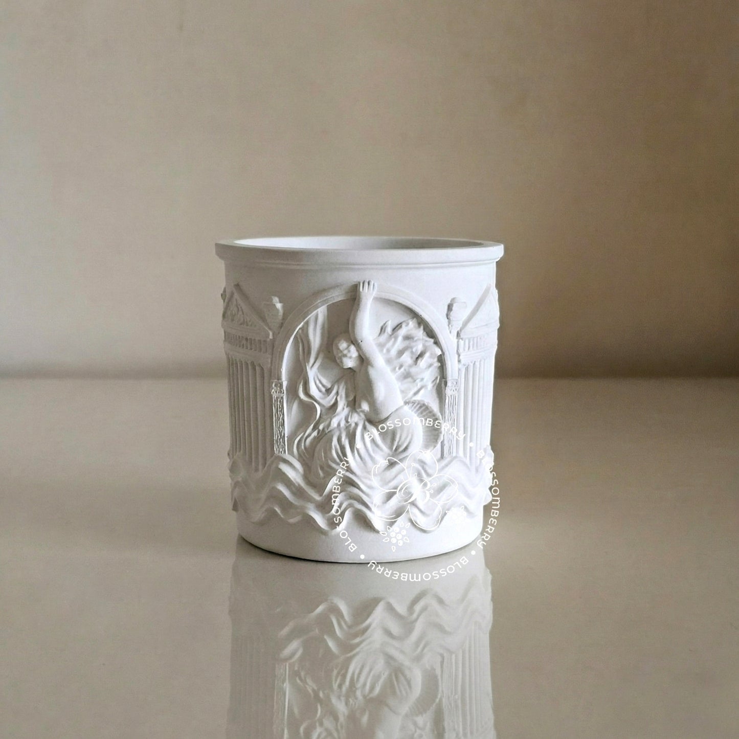 Roman Mythos Relic Pot