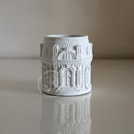 Roman Regency Townhouse Pot
