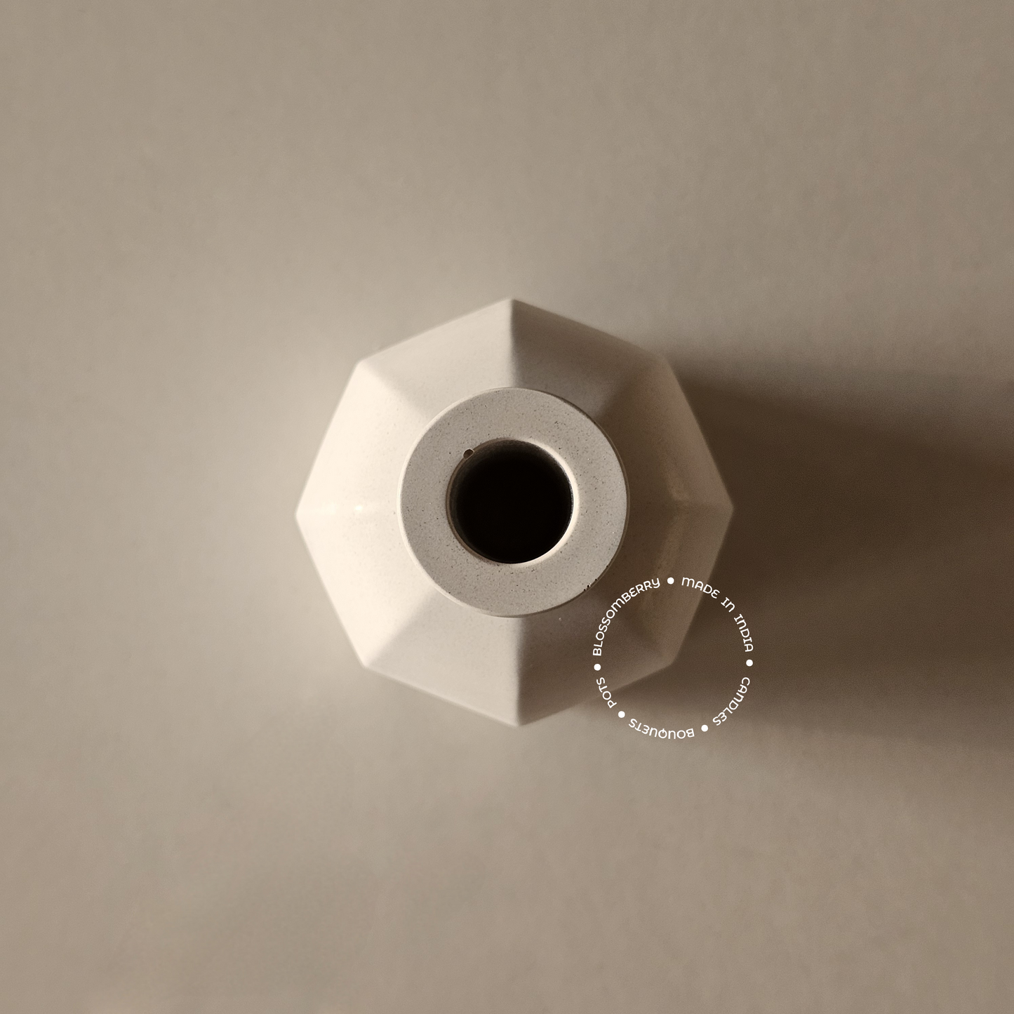 Umbrella Pot (White)