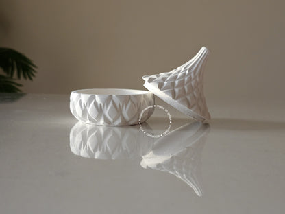 Water Drop Design Pot With Lid (White)