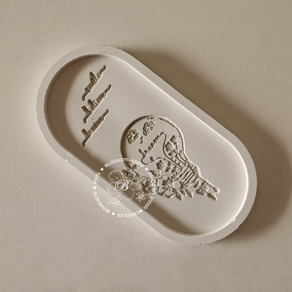 Dream Bulb Embossed Oval Tray